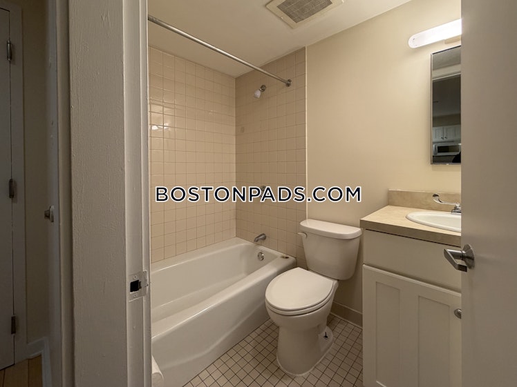 Boylston St., Boston