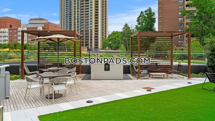 Lomasney Way., Boston