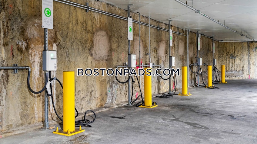 Boston - $4,435+ /month