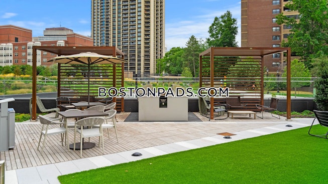 Boston - $4,435+ /mo