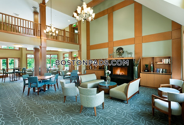 Hampden Dr., Norwood