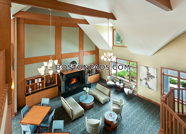 Hampden Dr., Norwood