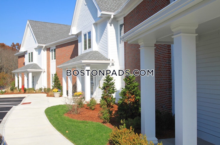 Hampden Dr., Norwood