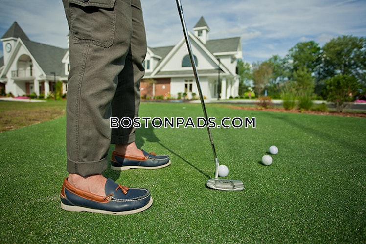 Hampden Dr., Norwood