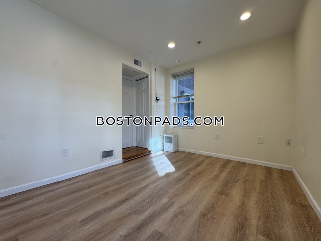 Brookline - $4,200+ /mo
