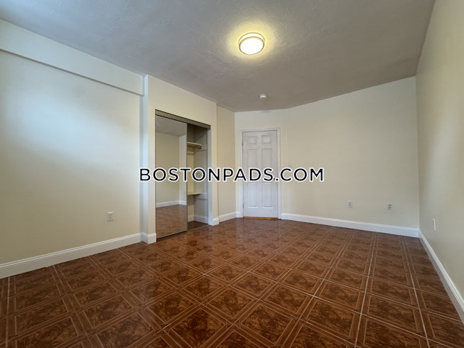 Brookline - $5,400+ /mo