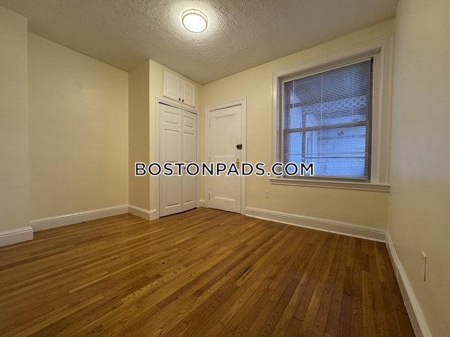 Brookline - $7,100+ /mo