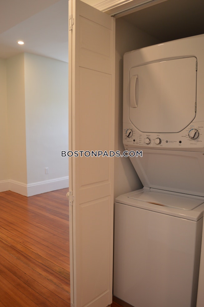 Boston - $5,200+ /mo