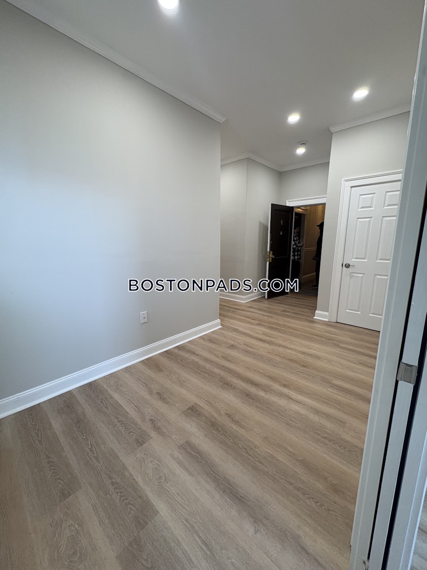 Boston - $2,500+ /month