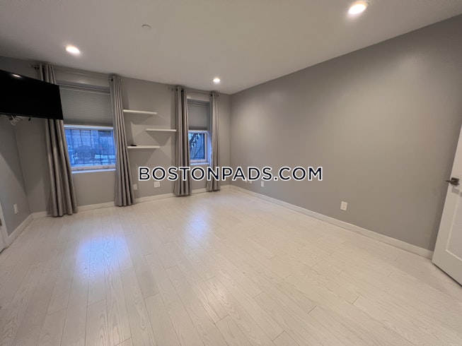 Boston - $7,300+ /mo