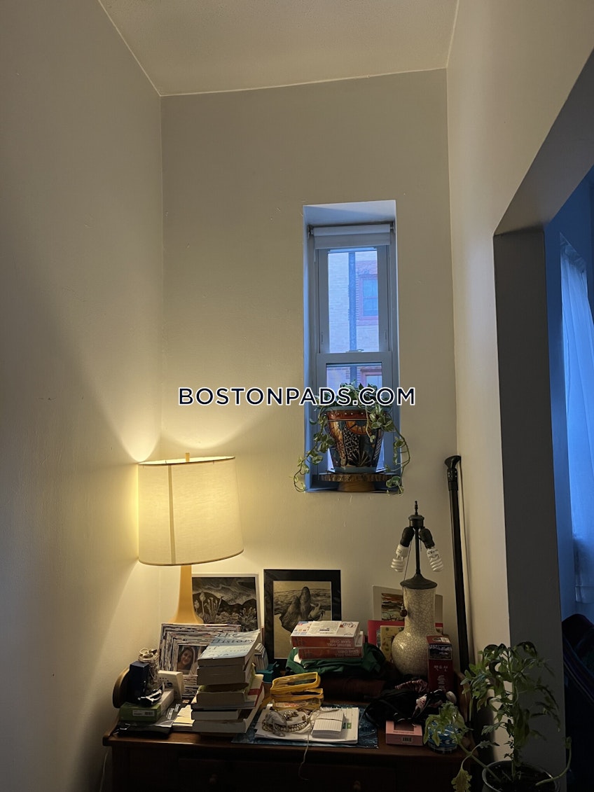 Boston - $2,600+ /month