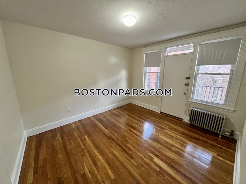 Boston - $2,675+ /month