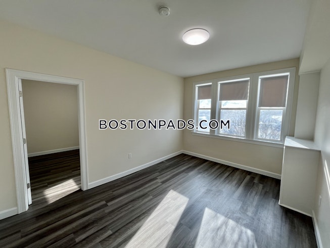 Boston - $2,900+ /mo