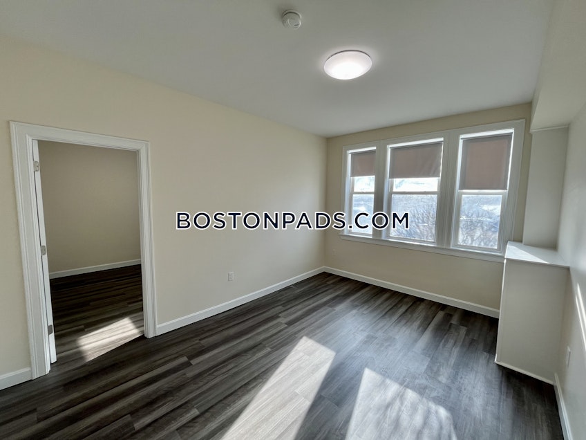 Boston - $2,900+ /month