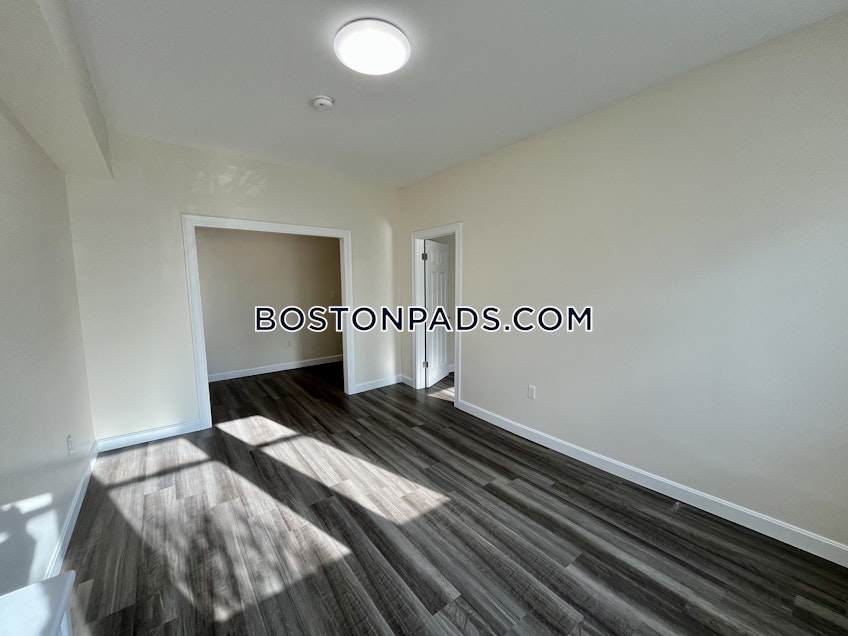 Boston - $2,900+ /month
