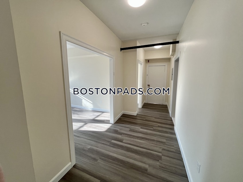 Boston - $2,900+ /month