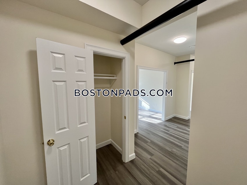 Boston - $2,900+ /month