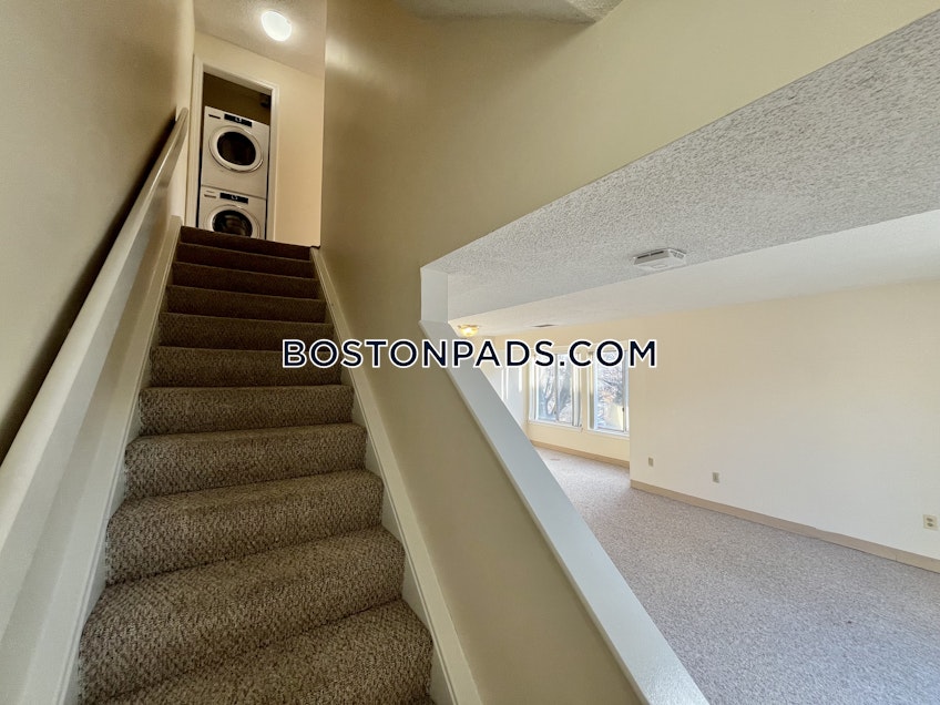 Boston - $3,100+ /month