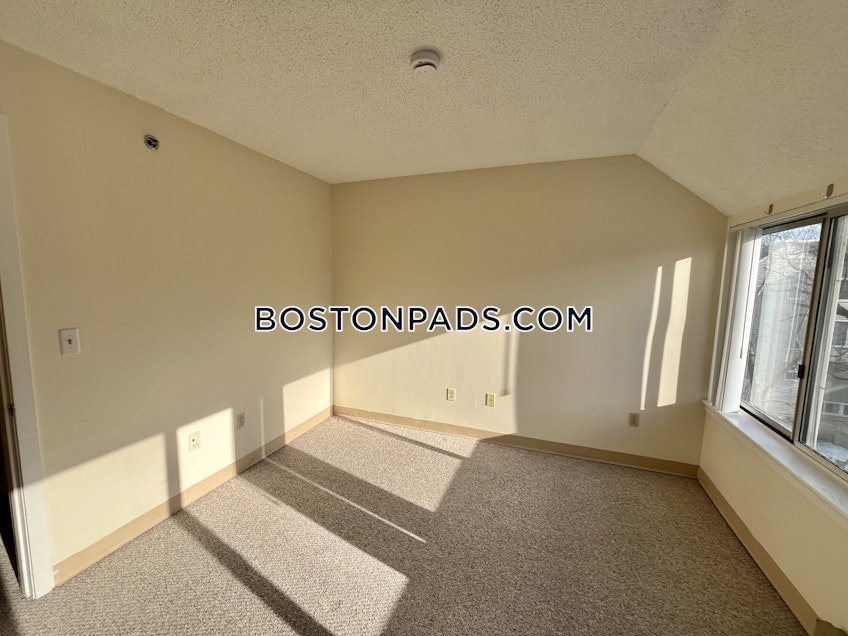 Boston - $3,100+ /month