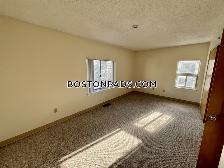Boston - $3,100+ /month