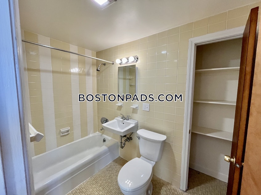 Boston - $2,200+ /month