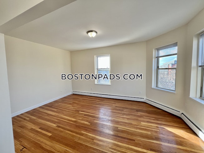 Boston - $2,200+ /mo