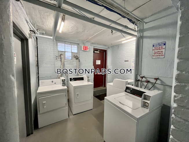 Boston - $2,200+ /mo