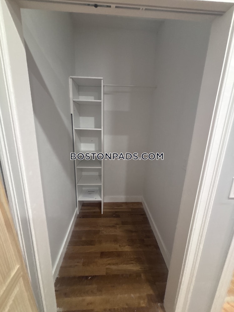 Townsend St., Boston