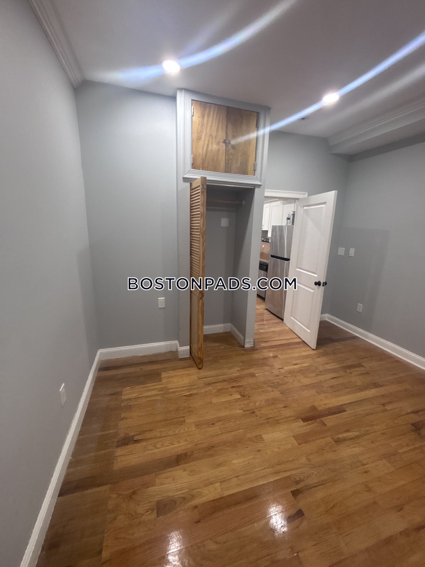 Boston - $4,700+ /month