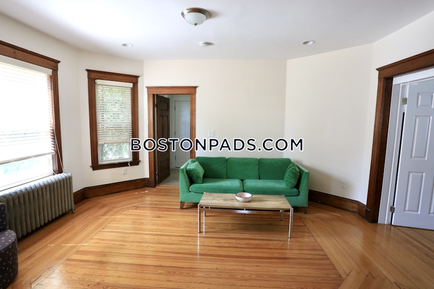 Medford - $3,500+ /month