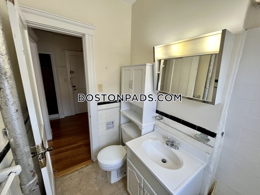 Boston - $2,500+ /month