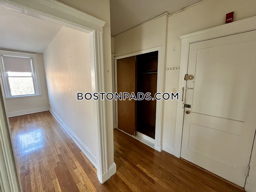 Boston - $2,500+ /month