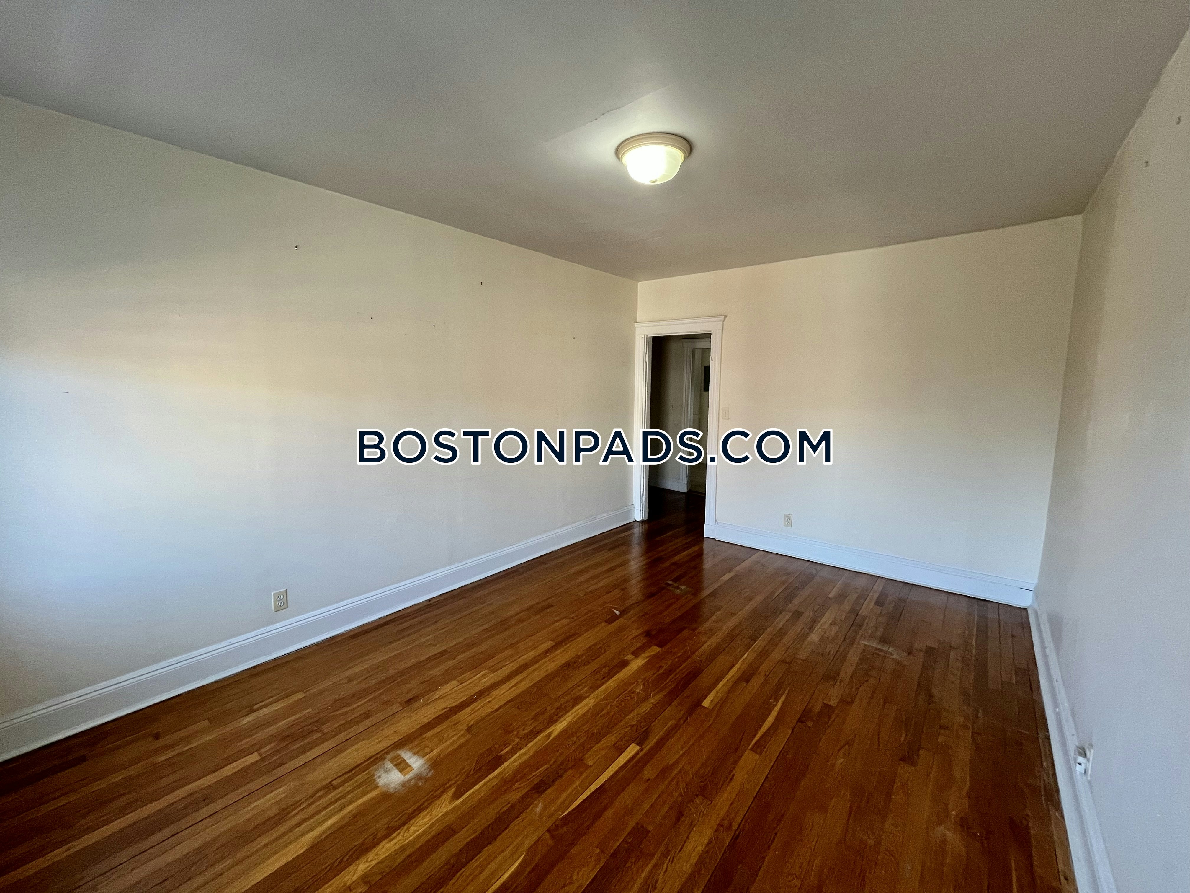 Boston - 1 Beds, 1 Baths