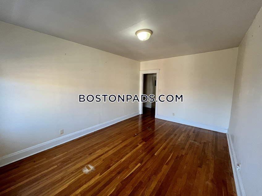 Boston - $2,500+ /month