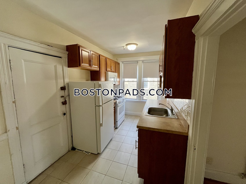 Boston - $2,500+ /month