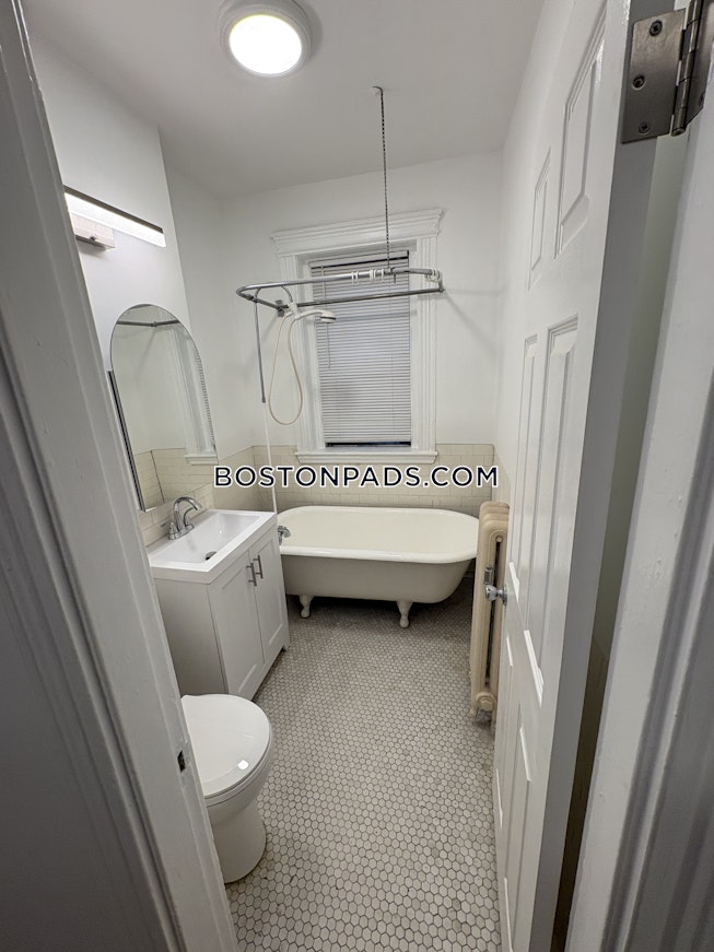 Boston - $2,450+ /mo