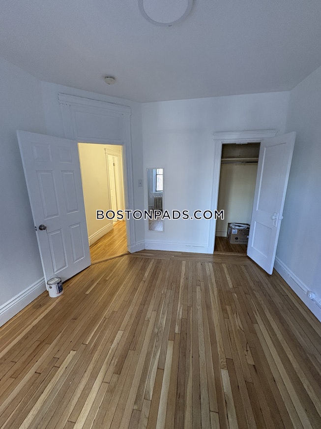 Boston - $2,450+ /mo