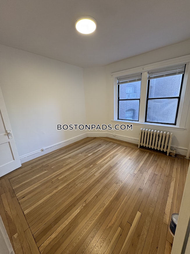 Boston - $2,450+ /mo