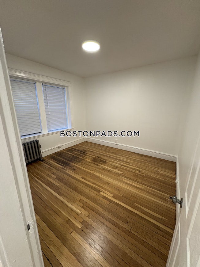 Boston - $2,450+ /mo