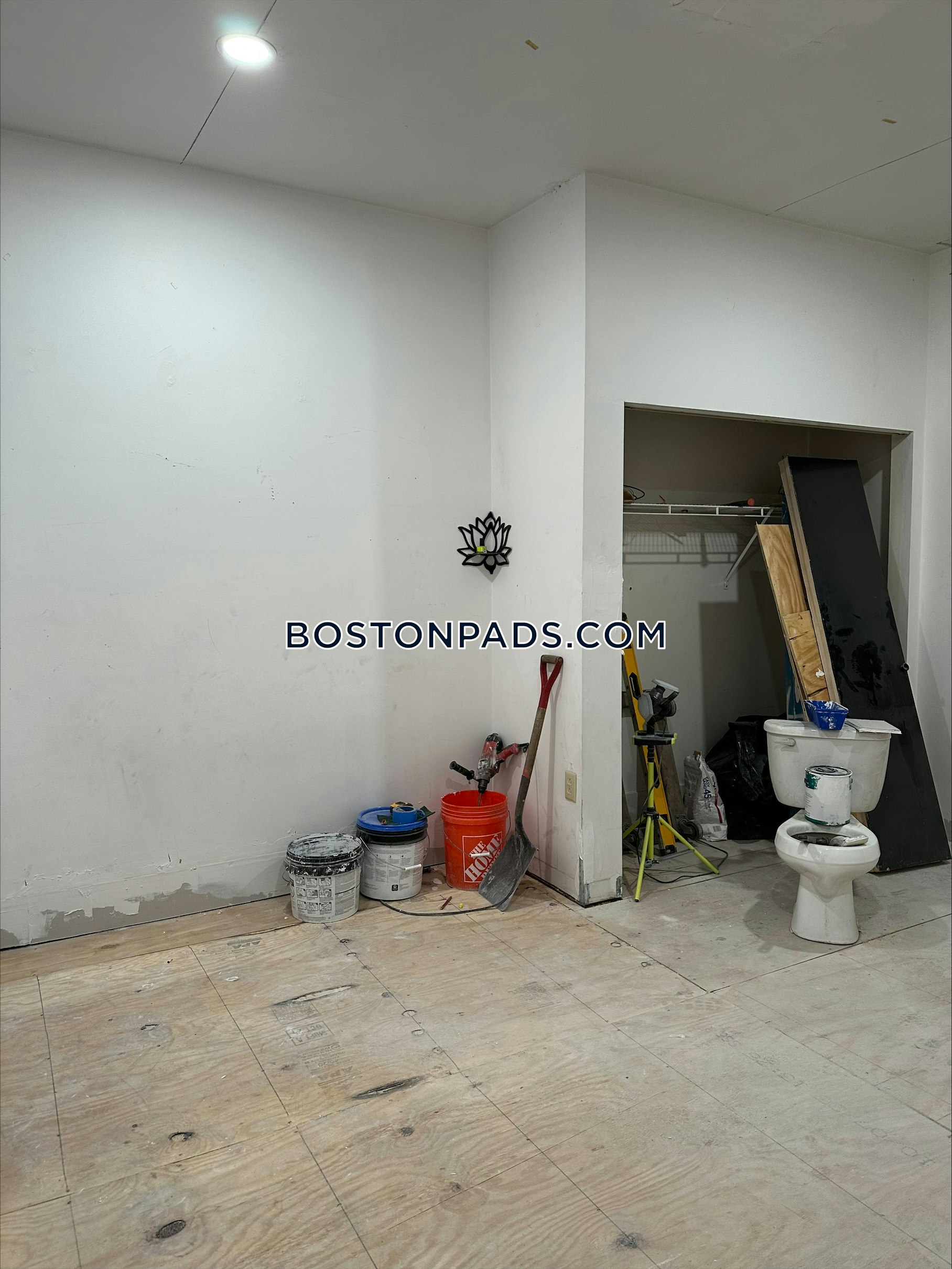 Boston - 3 Beds, 2 Baths