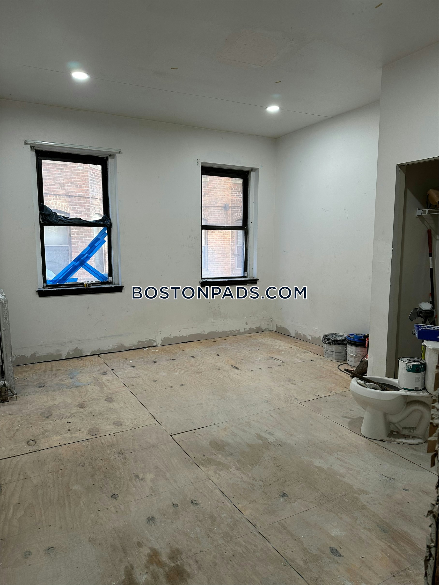 Boston - 3 Beds, 2 Baths