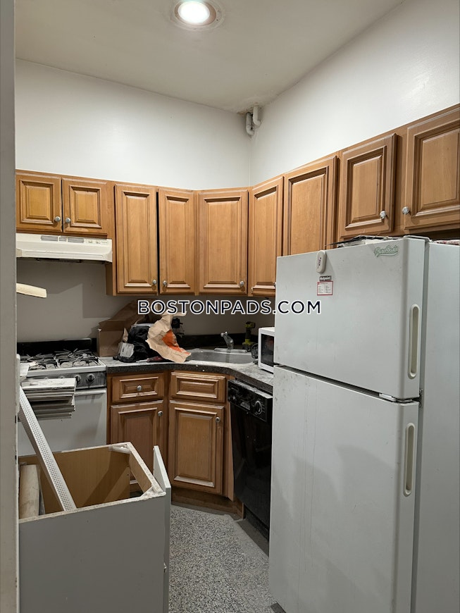 Boston - $3,200+ /mo