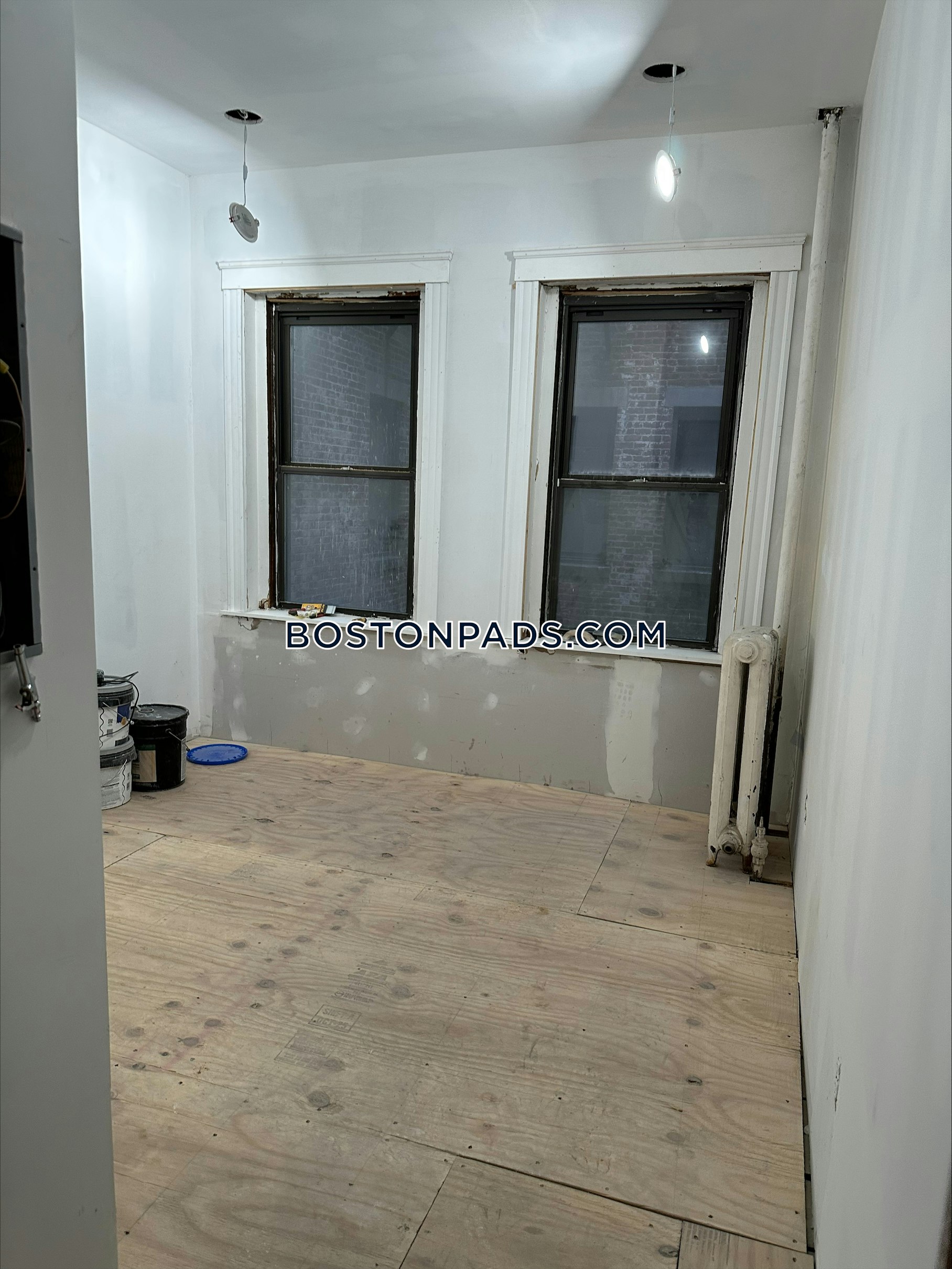 Boston - 3 Beds, 2 Baths