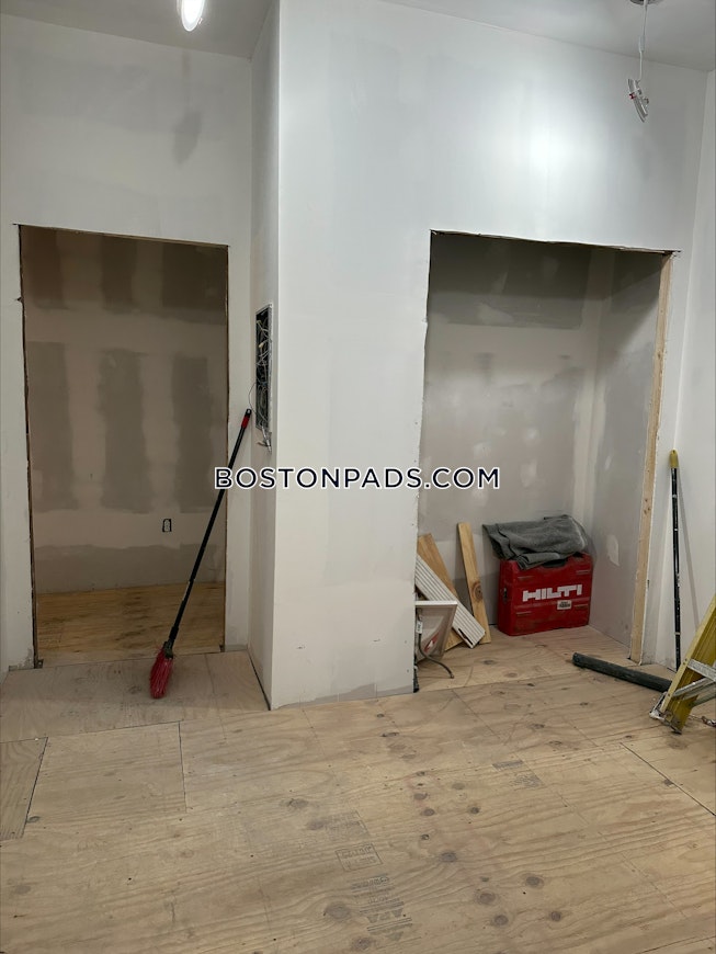 Boston - $3,200+ /mo