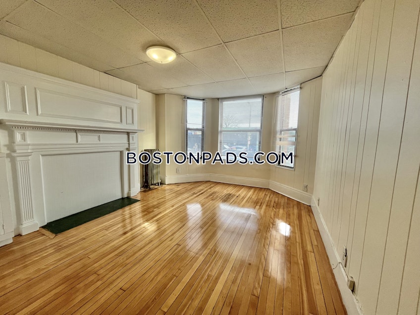 Boston - $2,300+ /month