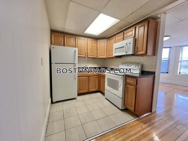 Boston - $2,300+ /mo