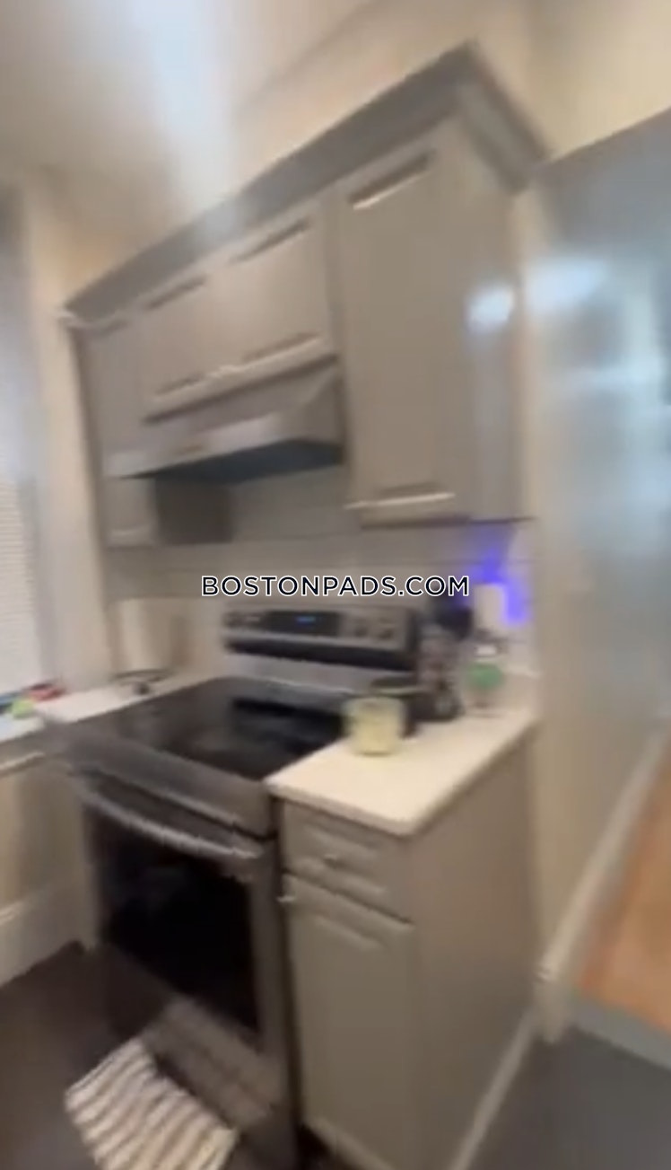 Boylston St., Boston