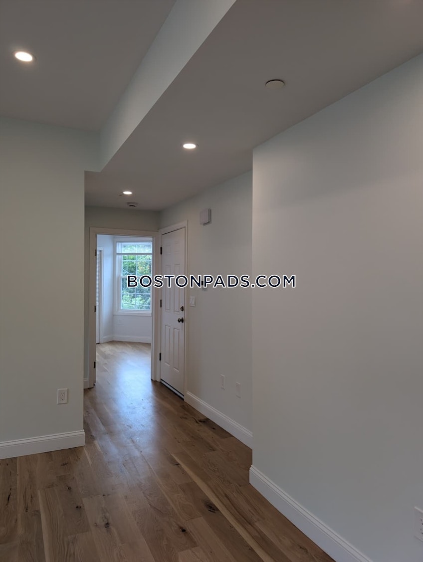 Boston - $4,600+ /month
