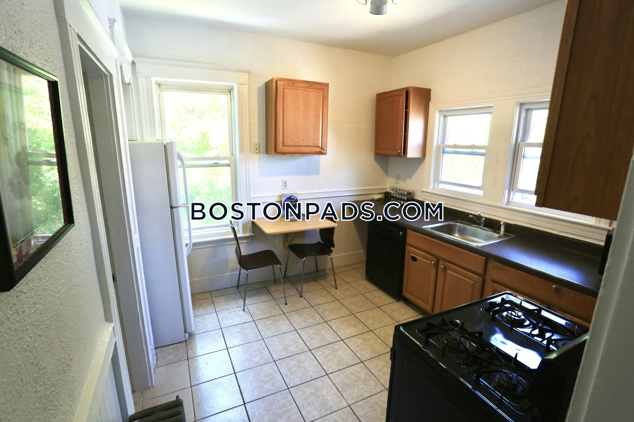 Medford Square, Medford, MA - 3 Beds, 1 Bath - $3,000 - ID#8031082