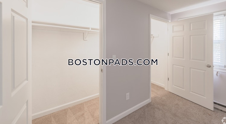 Oakdale St., Attleboro